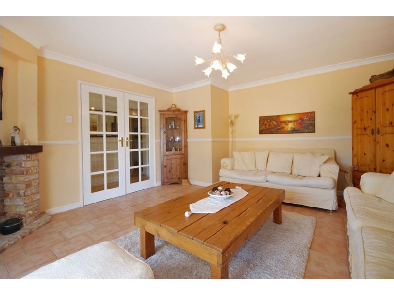 5 Rees Drive, Quinns Rocks WA 6030