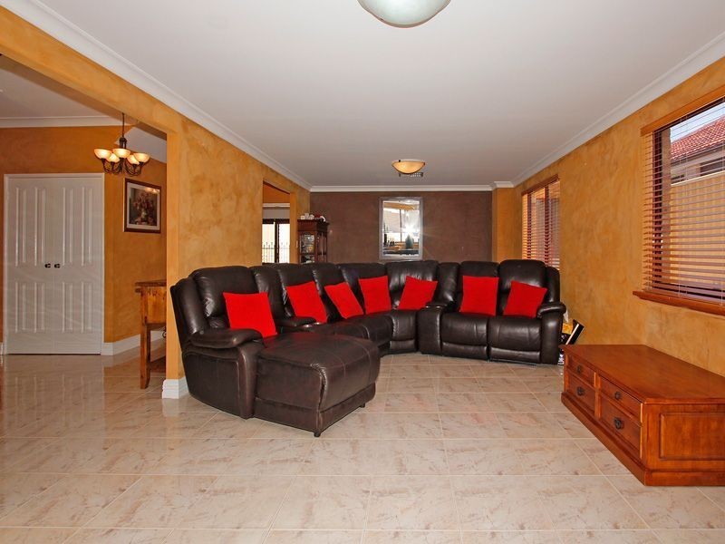 60 Rupara Circle, Quinns Rocks WA 6030