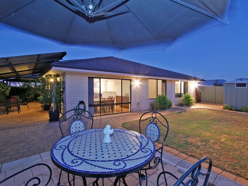 35 Dalvik Avenue, Merriwa WA 6030