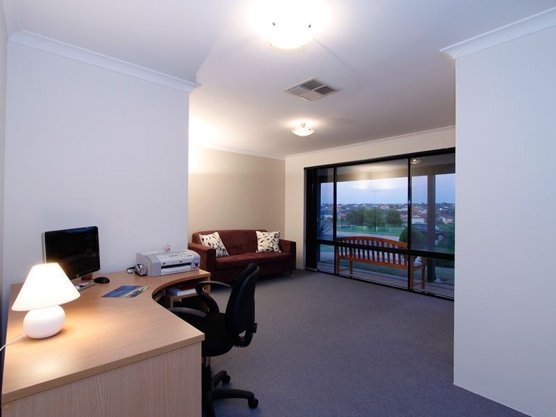 35 Dalvik Avenue, Merriwa WA 6030