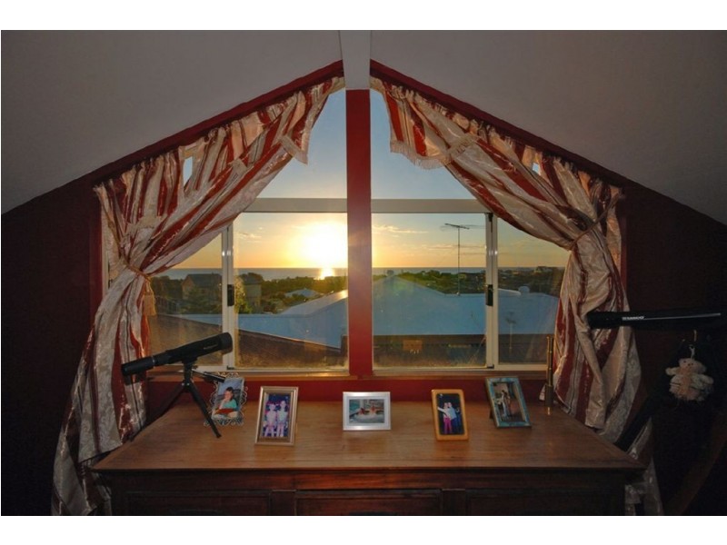 2 Crofton Cove, Mindarie WA 6030