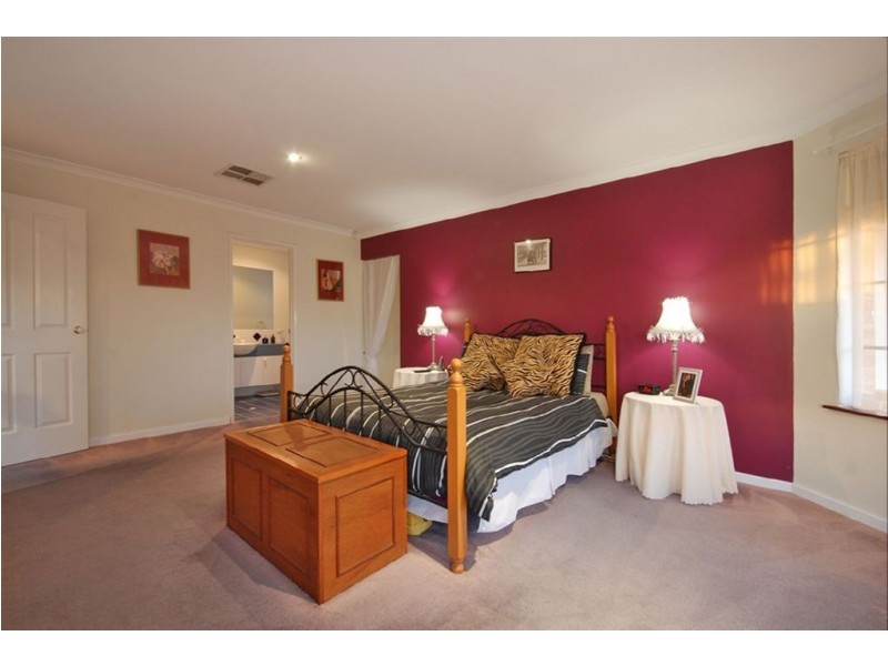 2 Crofton Cove, Mindarie WA 6030