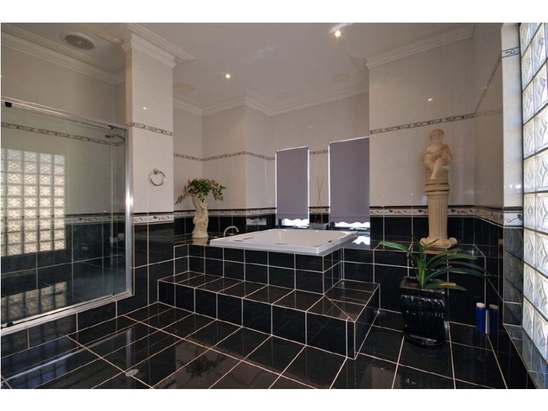 9 Royal James Court, Quinns Rocks WA 6030