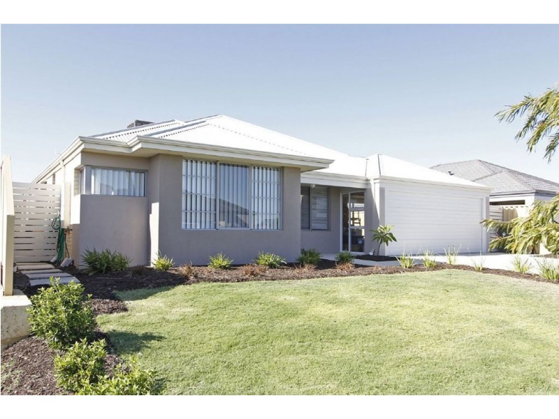 19 Crown Point Crescent, Butler WA 6036