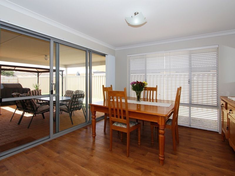 19 Crown Point Crescent, Butler WA 6036