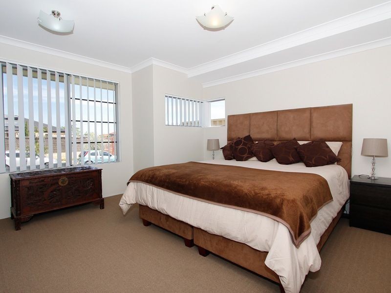 19 Crown Point Crescent, Butler WA 6036