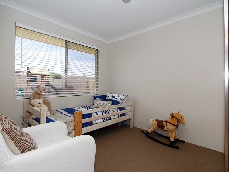 19 Crown Point Crescent, Butler WA 6036