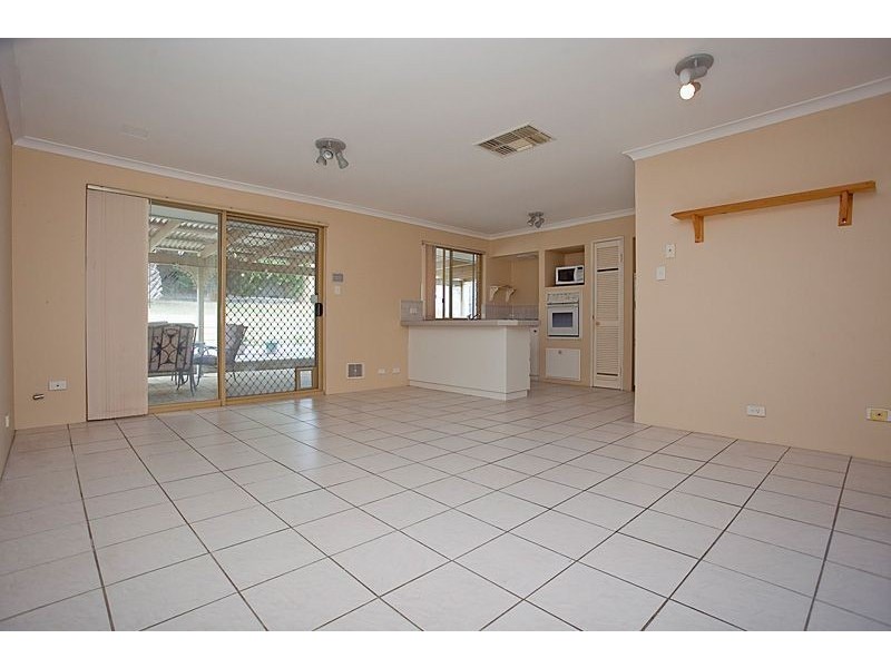 14 Shinners Green, Clarkson WA 6030