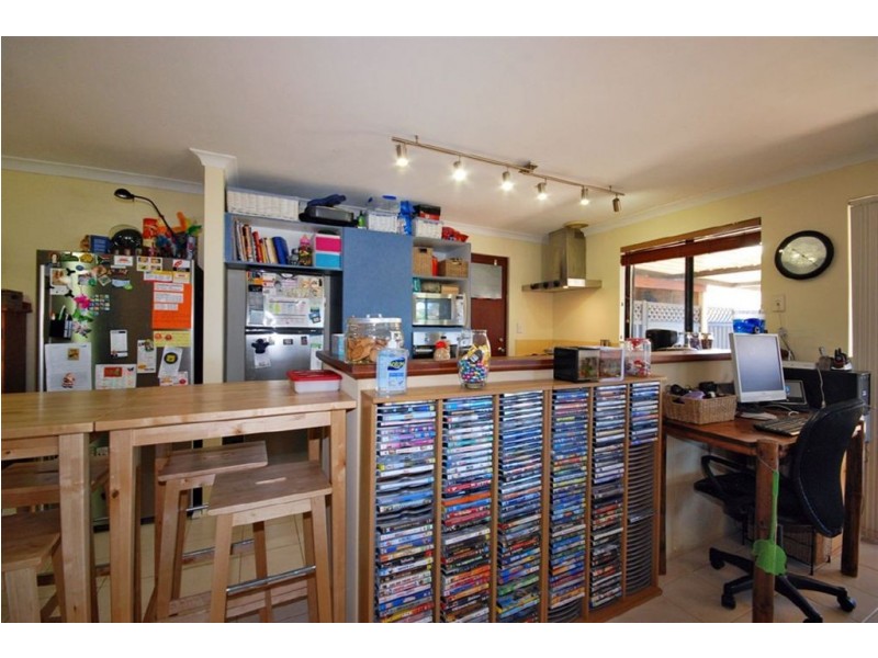 15 McCoy Place, Quinns Rocks WA 6030