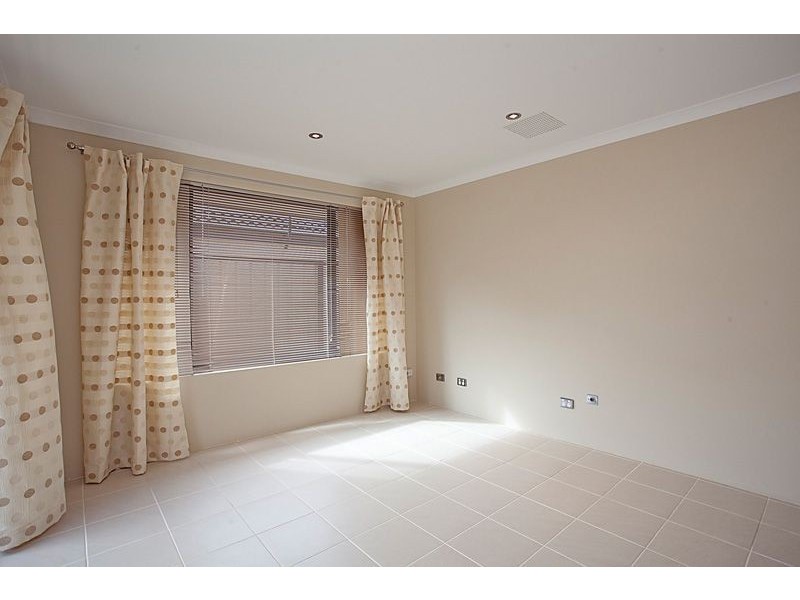 1 Hacienda Drive, Clarkson WA 6030