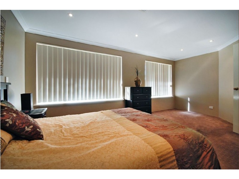 4 Coonewarra Way, Quinns Rocks WA 6030