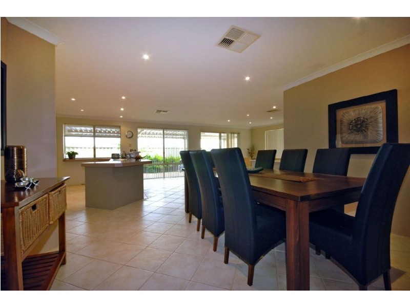 4 Coonewarra Way, Quinns Rocks WA 6030