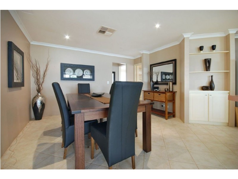 4 Coonewarra Way, Quinns Rocks WA 6030