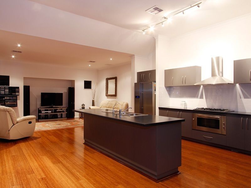 9 Lena Pass, Mindarie WA 6030