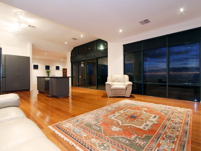 9 Lena Pass, Mindarie WA 6030