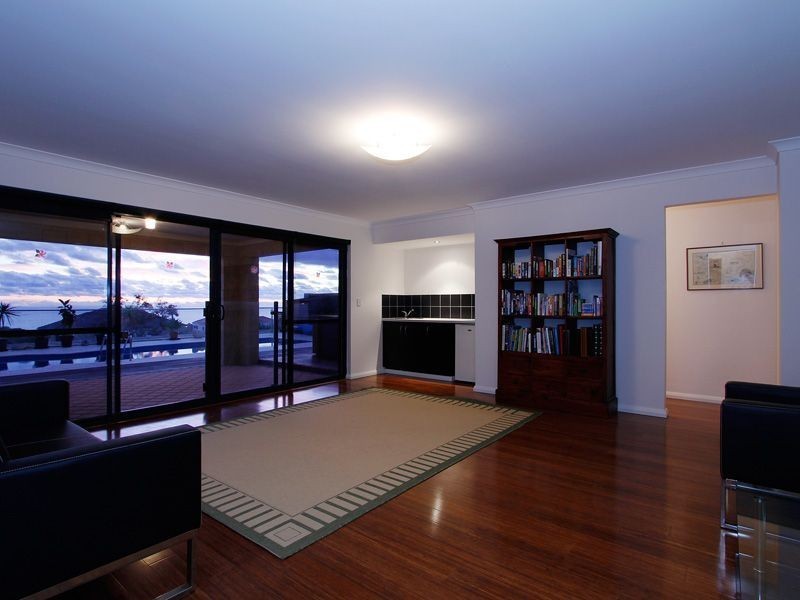 9 Lena Pass, Mindarie WA 6030