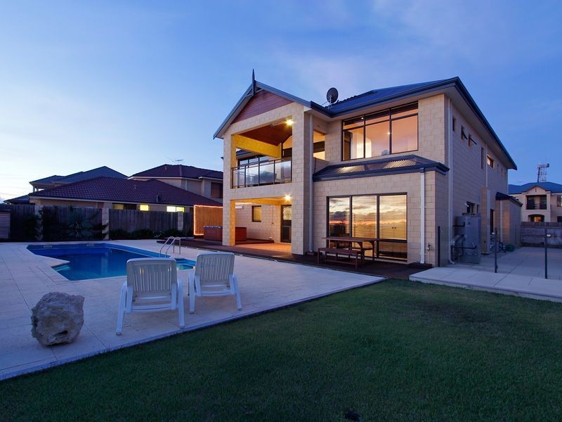 9 Lena Pass, Mindarie WA 6030