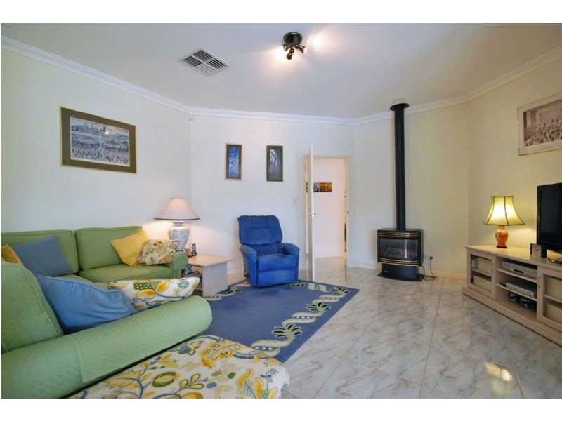 2 Rainham Avenue, Mindarie WA 6030