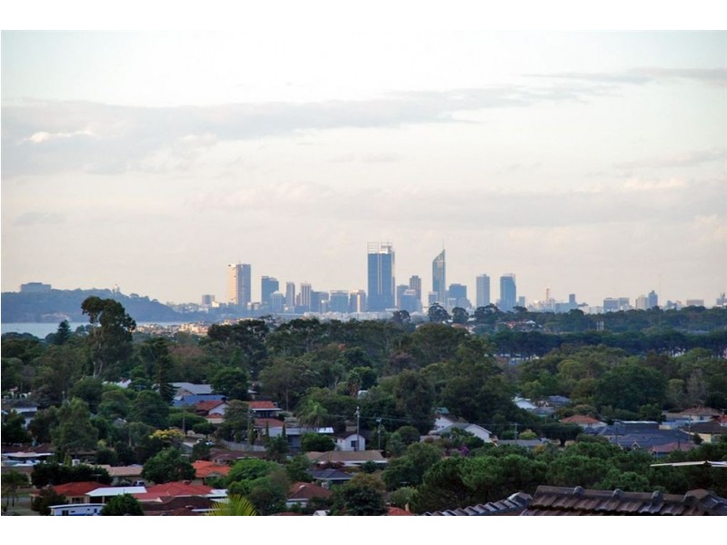 14 Whelan Road, Kardinya WA 6163