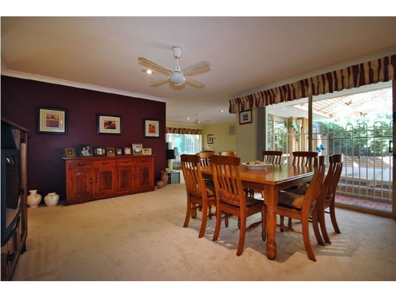 7 Burham Court, Marangaroo WA 6064