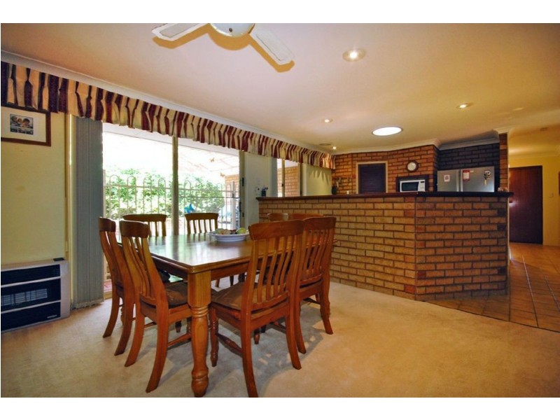 7 Burham Court, Marangaroo WA 6064