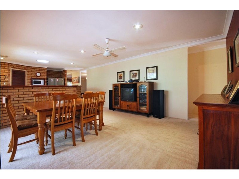 7 Burham Court, Marangaroo WA 6064