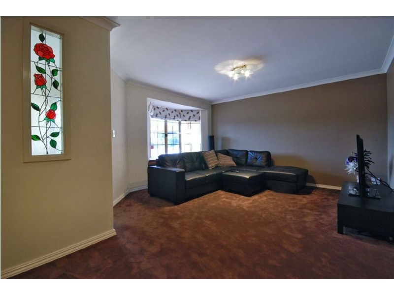 8 Manhattan Avenue, Iluka WA 6028