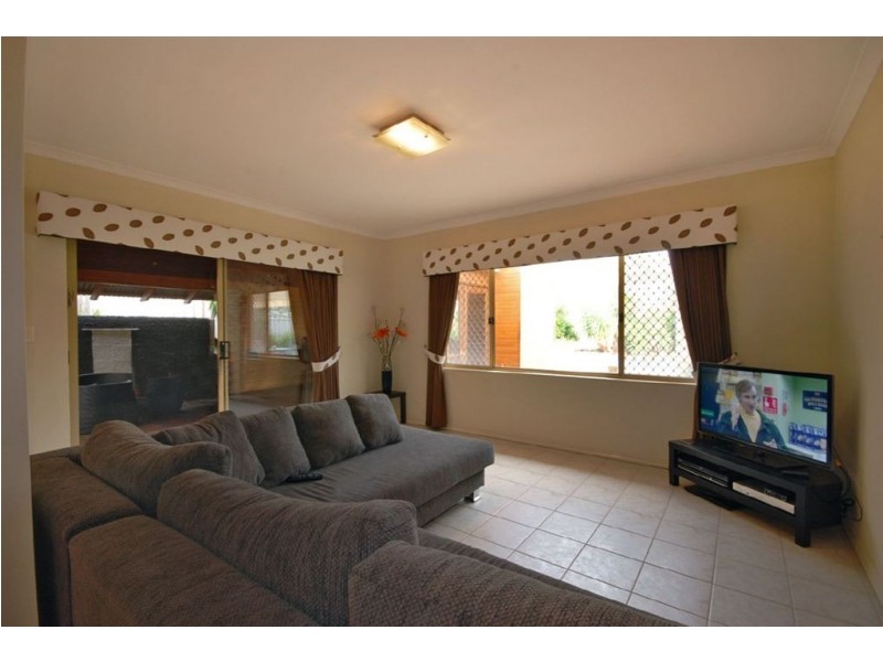 8 Manhattan Avenue, Iluka WA 6028