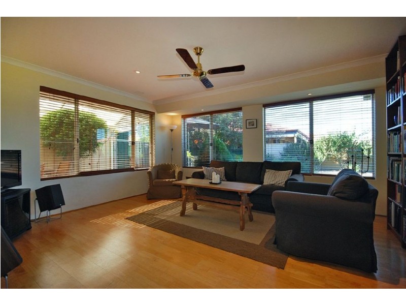 24 Cristobal Crescent, Mindarie WA 6030