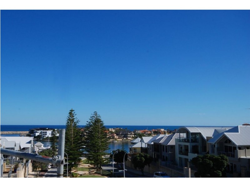 9 Swansea Promenade, Mindarie WA 6030
