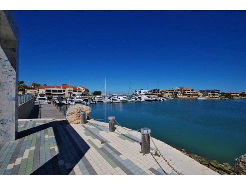 9 Swansea Promenade, Mindarie WA 6030
