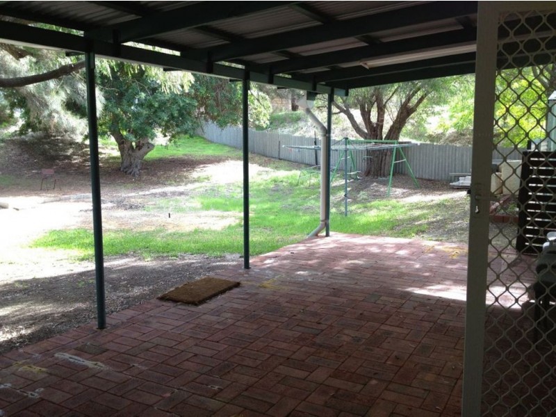 35 Hazel Avenue, Quinns Rocks WA 6030