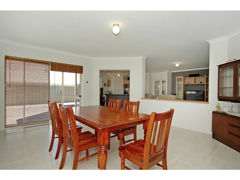 56 Dartmouth Circle, Quinns Rocks WA 6030