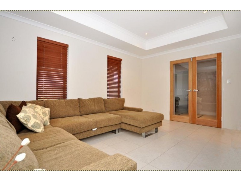 40 Hacienda Drive, Clarkson WA 6030