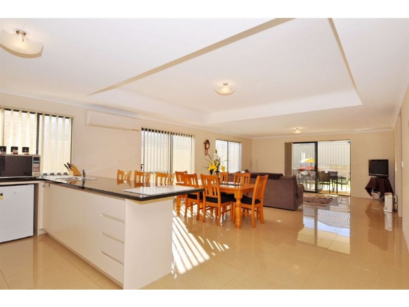 17 Baldwin Link, Butler WA 6036