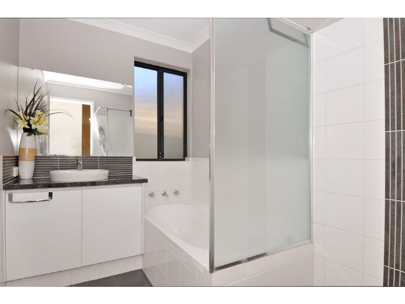 17 Baldwin Link, Butler WA 6036