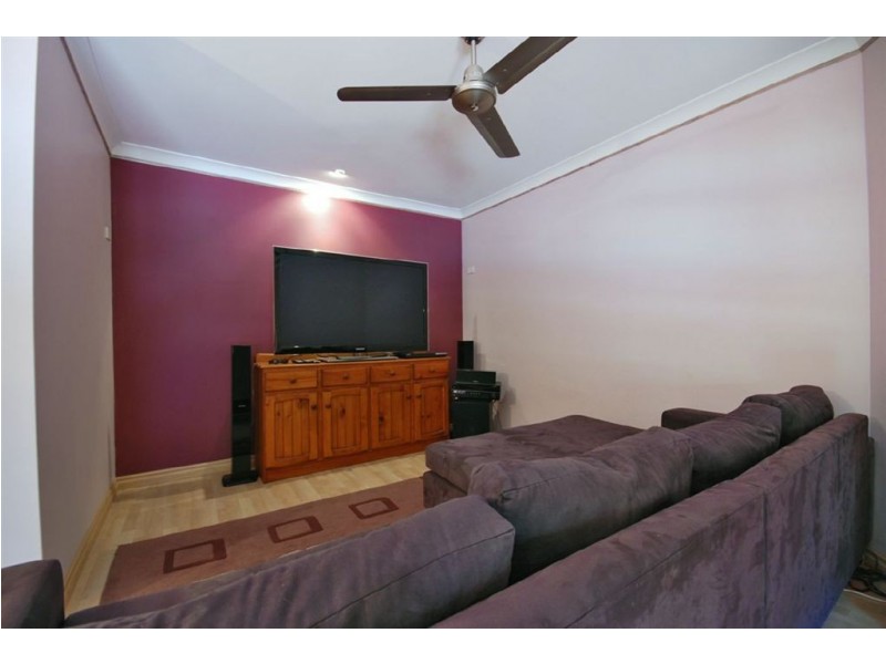 10 Stradbroke Gardens, Ridgewood WA 6030