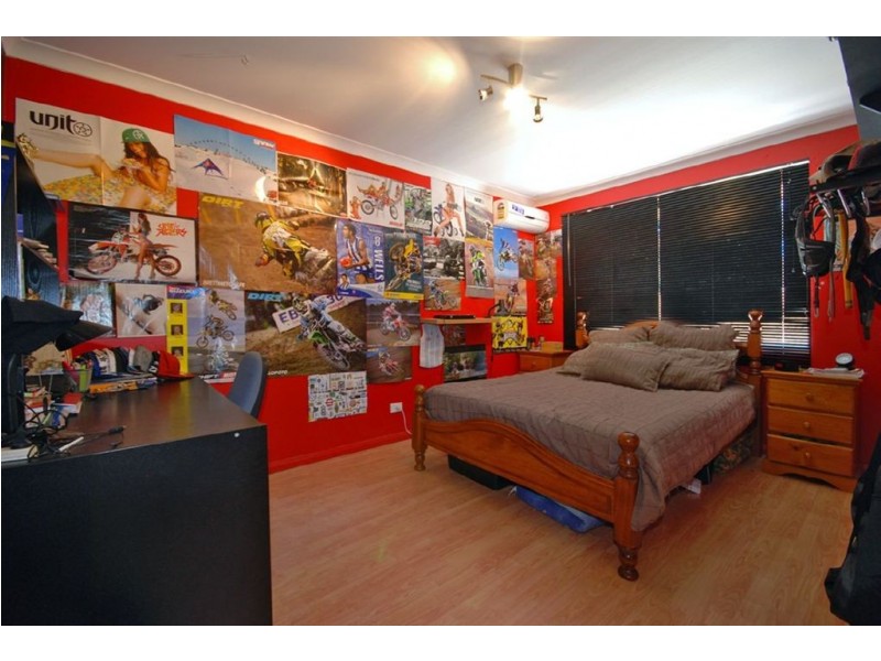 10 Stradbroke Gardens, Ridgewood WA 6030