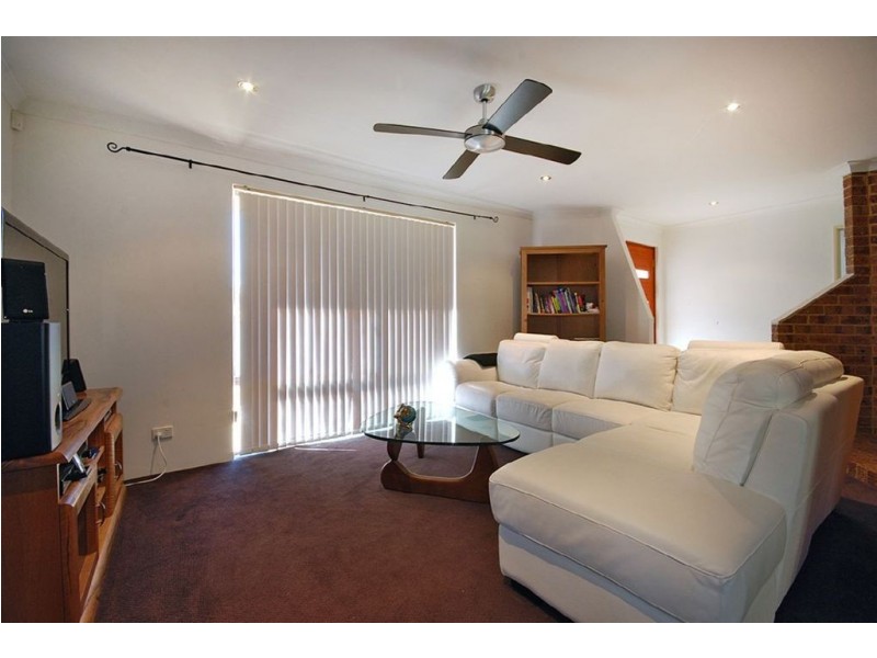 24 Serpentine Gardens, Clarkson WA 6030