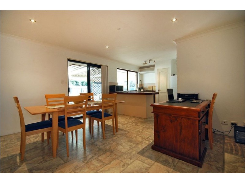 24 Serpentine Gardens, Clarkson WA 6030