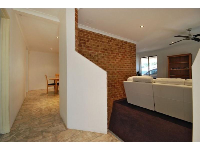 24 Serpentine Gardens, Clarkson WA 6030