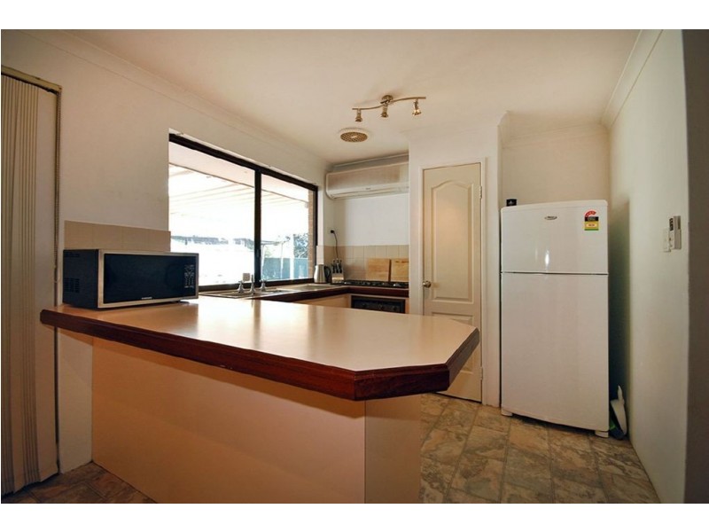 24 Serpentine Gardens, Clarkson WA 6030