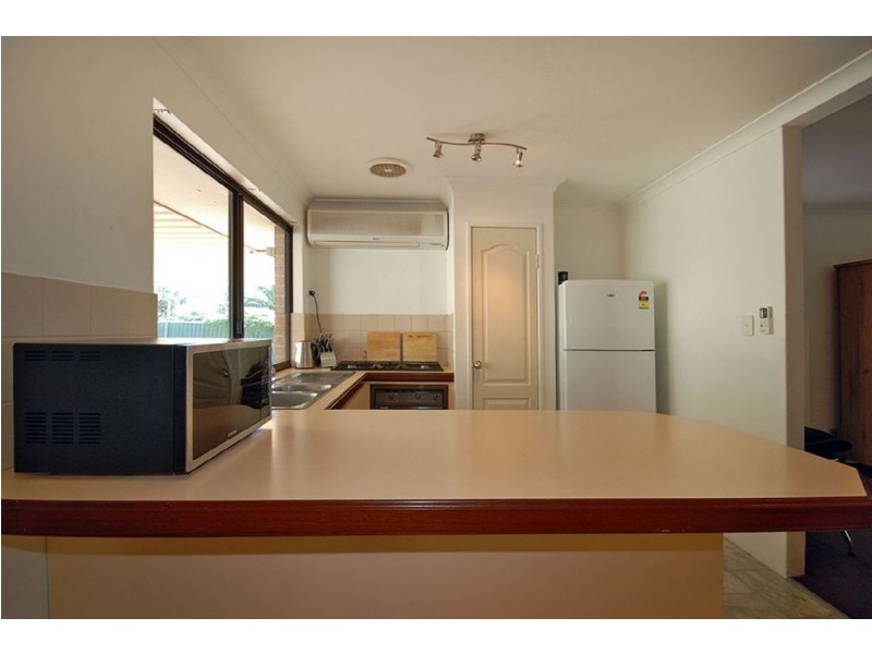 24 Serpentine Gardens, Clarkson WA 6030