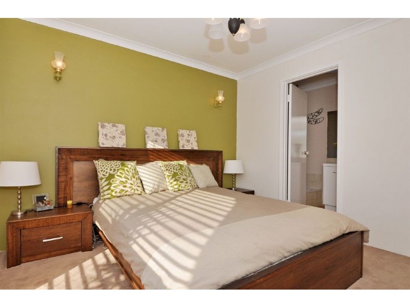 17b Carvel Place, Ocean Reef WA 6027