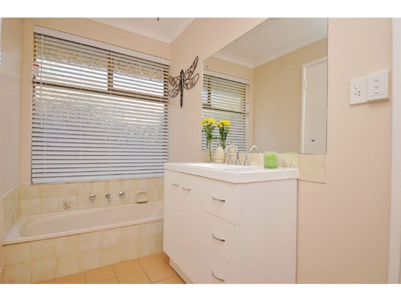 17b Carvel Place, Ocean Reef WA 6027