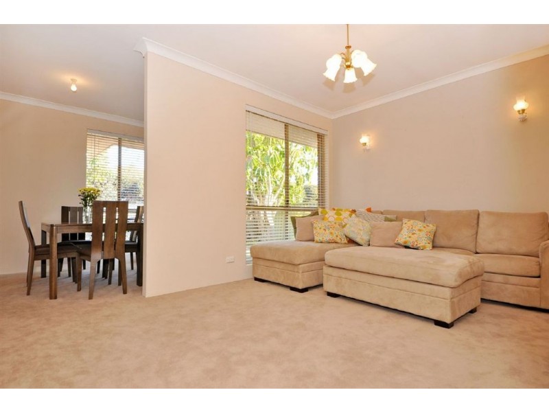 17b Carvel Place, Ocean Reef WA 6027