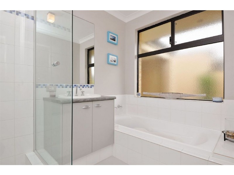 44 Harden Park Trail, Carramar WA 6031