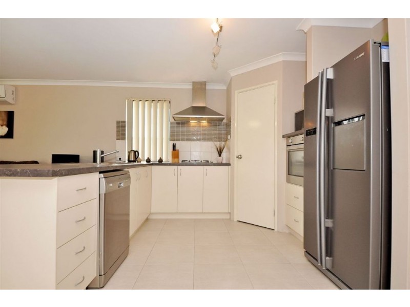 44 Harden Park Trail, Carramar WA 6031