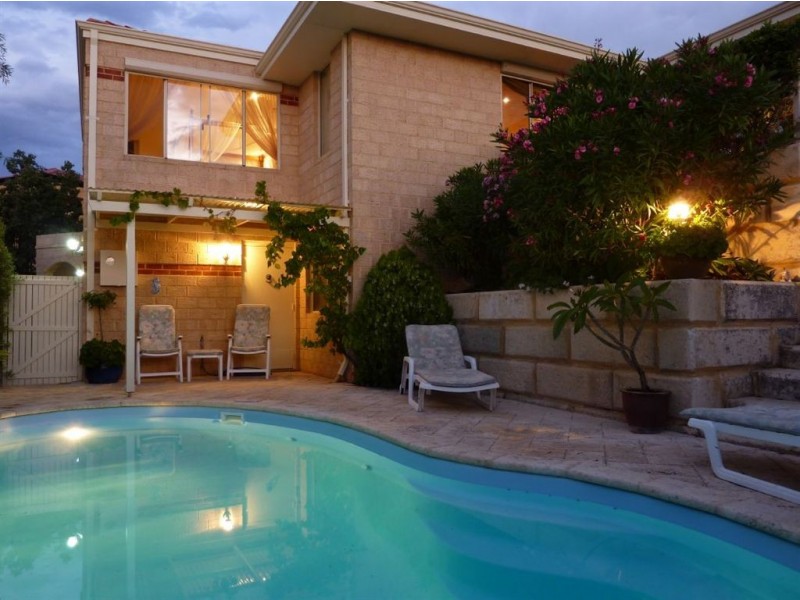 25 Chrisp Place, Yanchep WA 6035