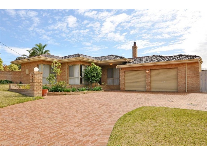4 Mauna Court, Yanchep WA 6035